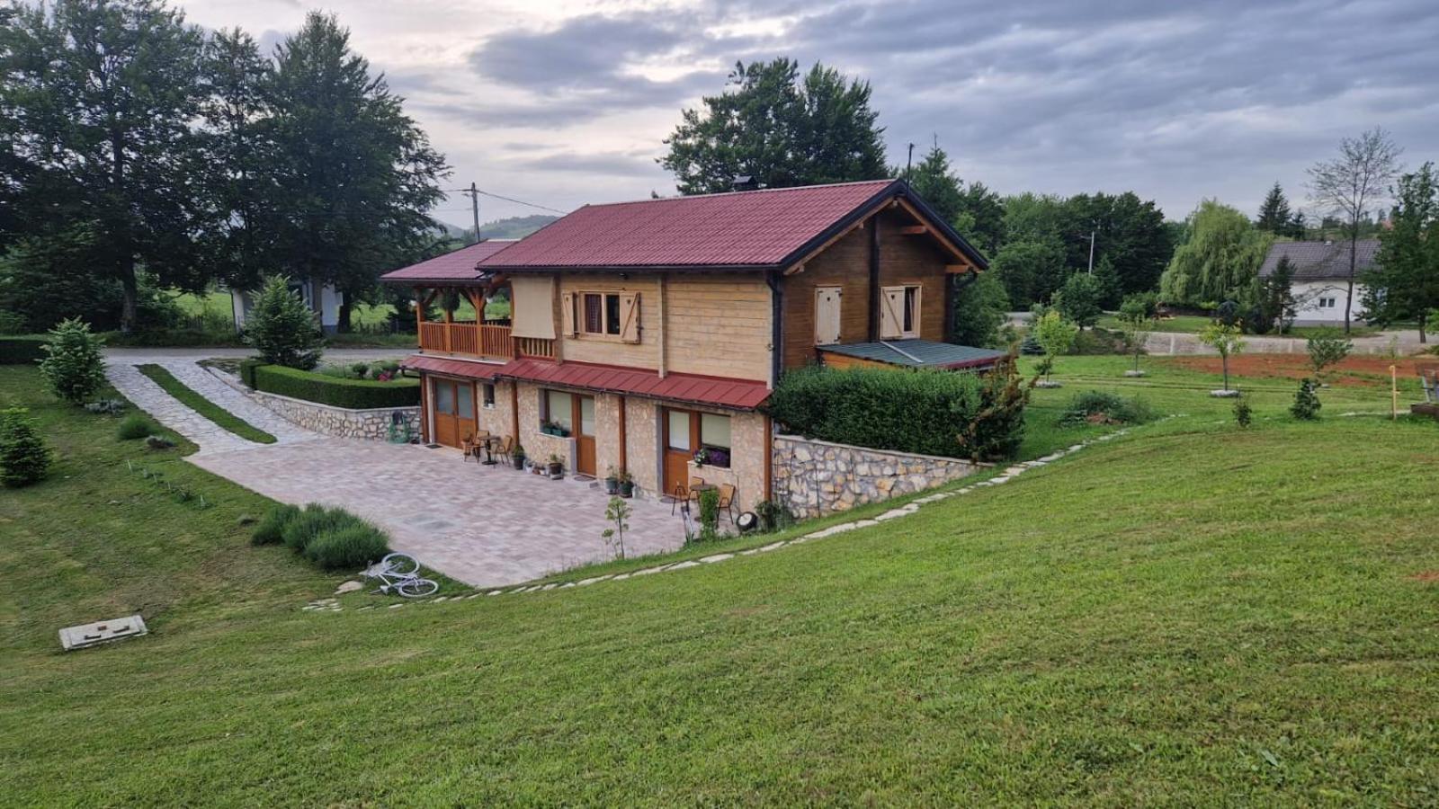 Plitvice Zg Apartment Smoljanac